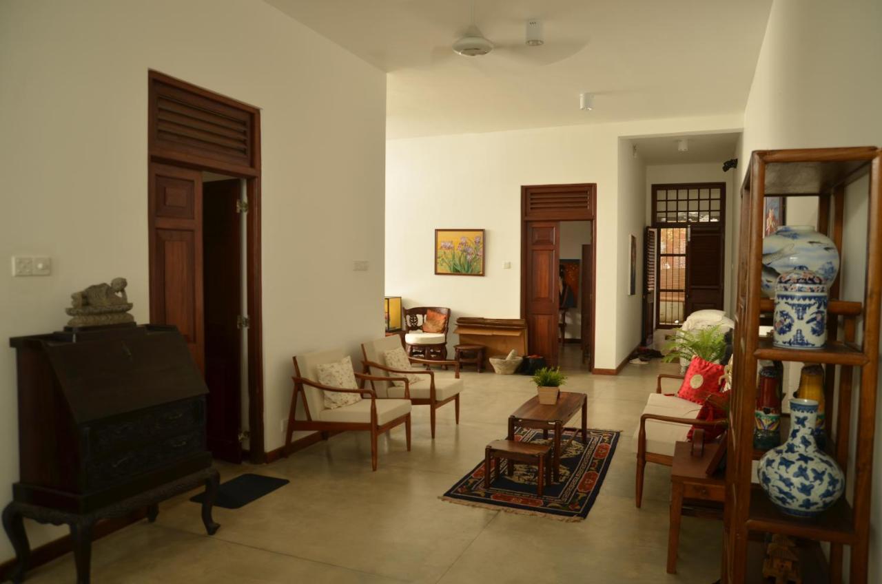 Hotel Sayura House Colombo Esterno foto