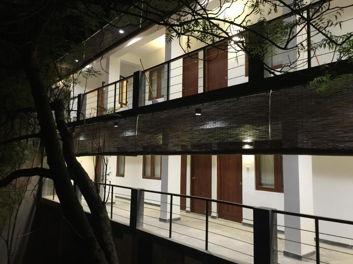 Hotel Sayura House Colombo Esterno foto