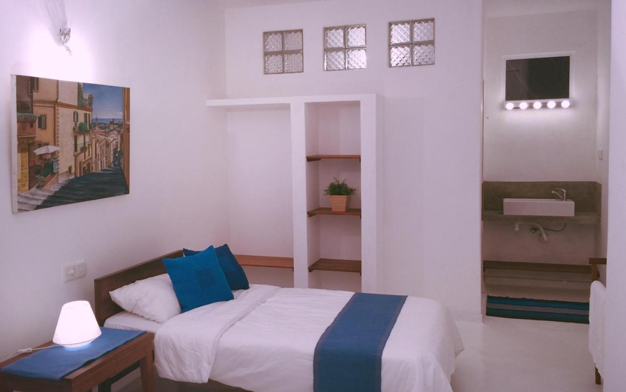 Hotel Sayura House Colombo Esterno foto