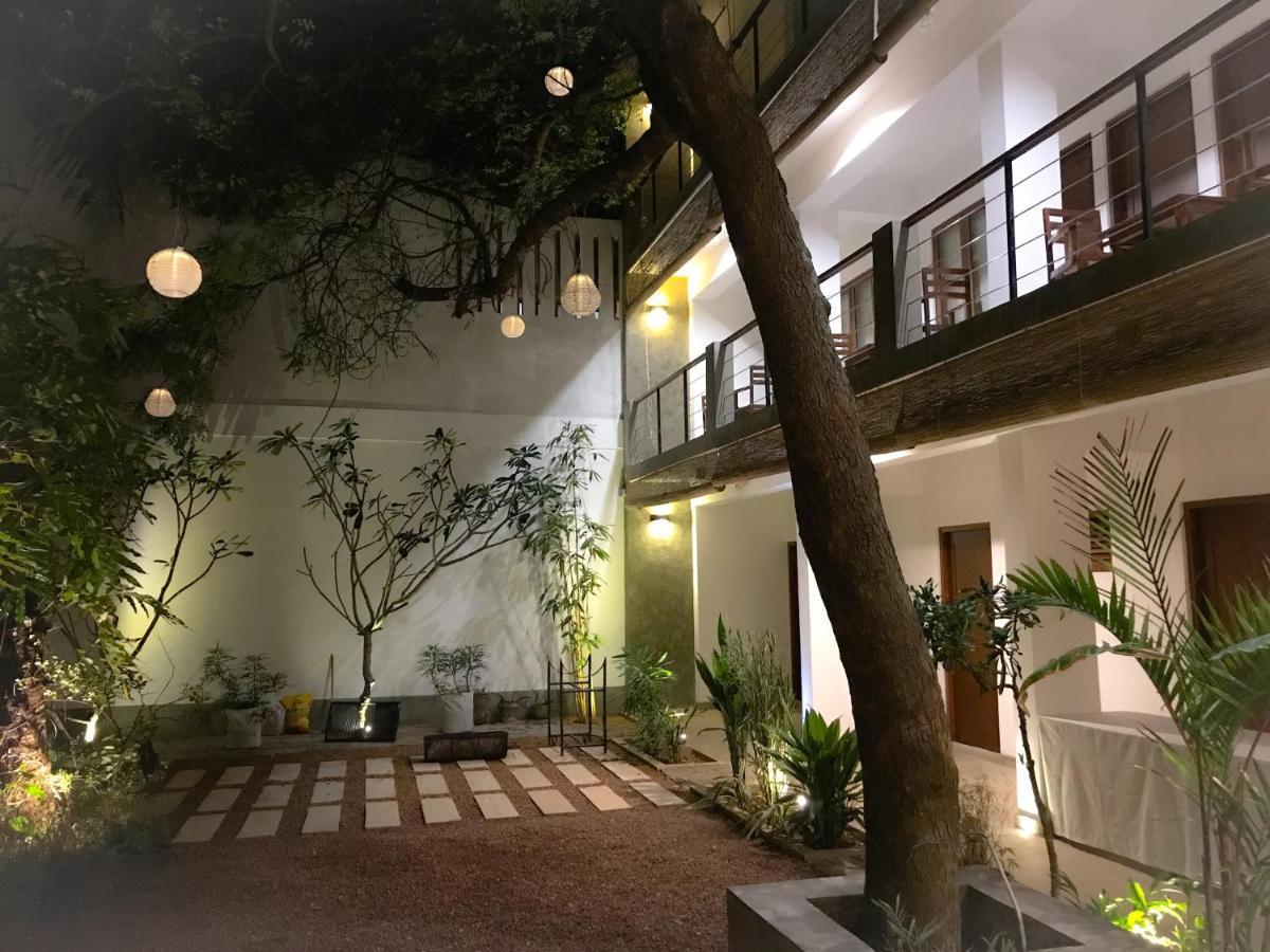 Hotel Sayura House Colombo Esterno foto