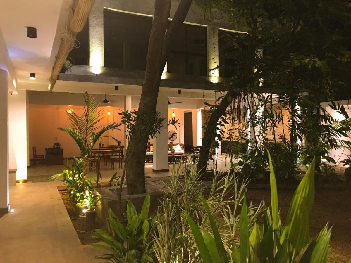 Hotel Sayura House Colombo Esterno foto