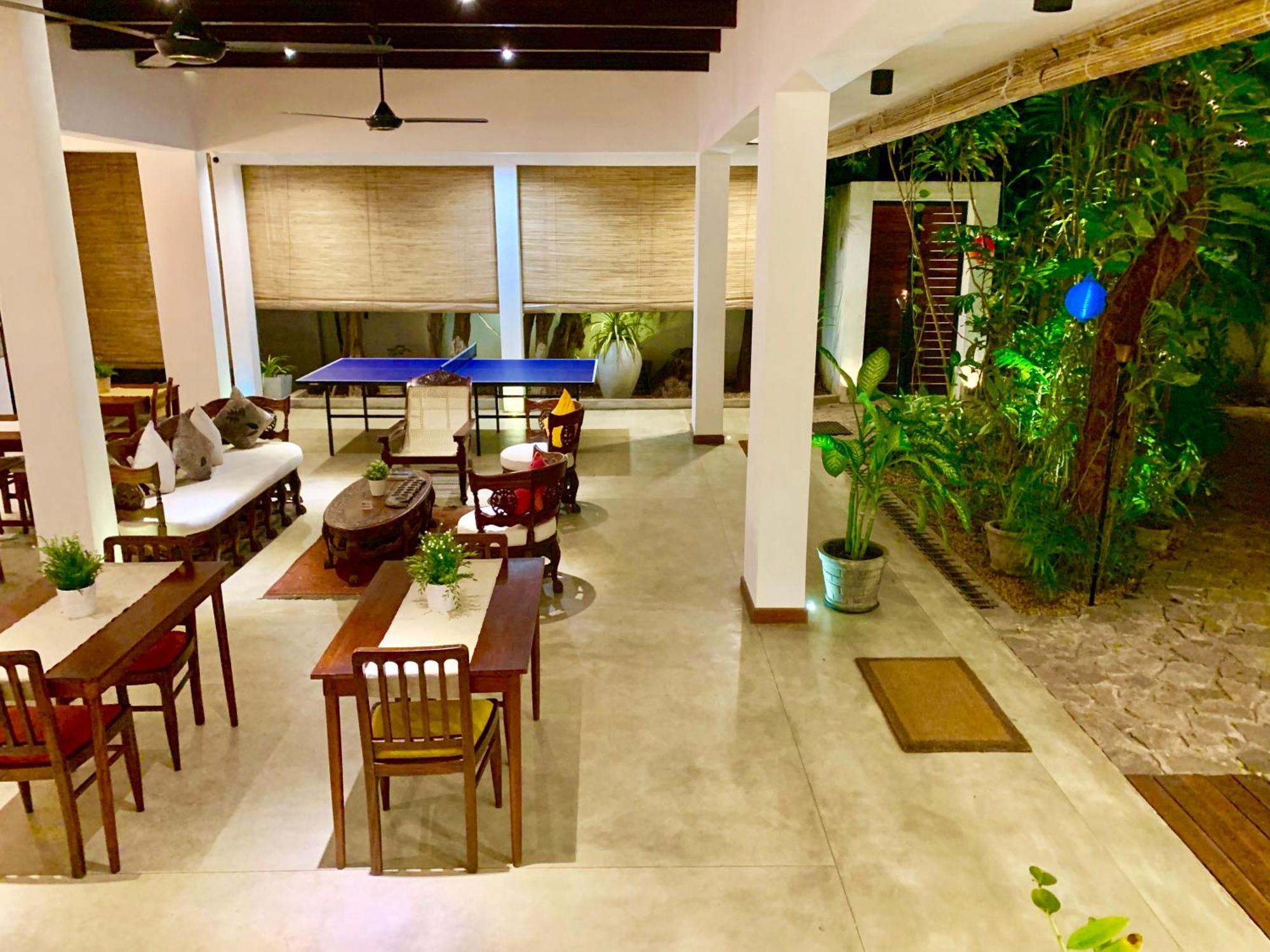 Hotel Sayura House Colombo Esterno foto