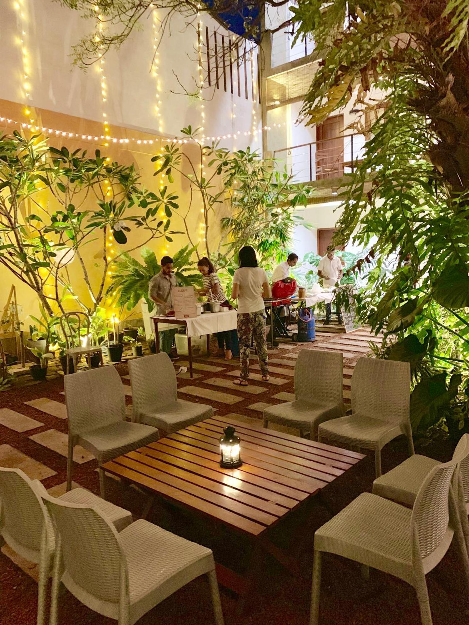 Hotel Sayura House Colombo Esterno foto