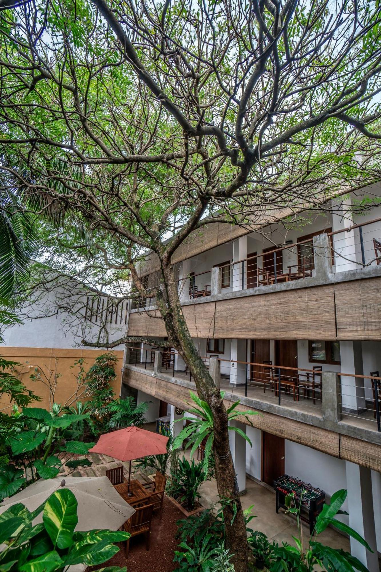 Hotel Sayura House Colombo Esterno foto
