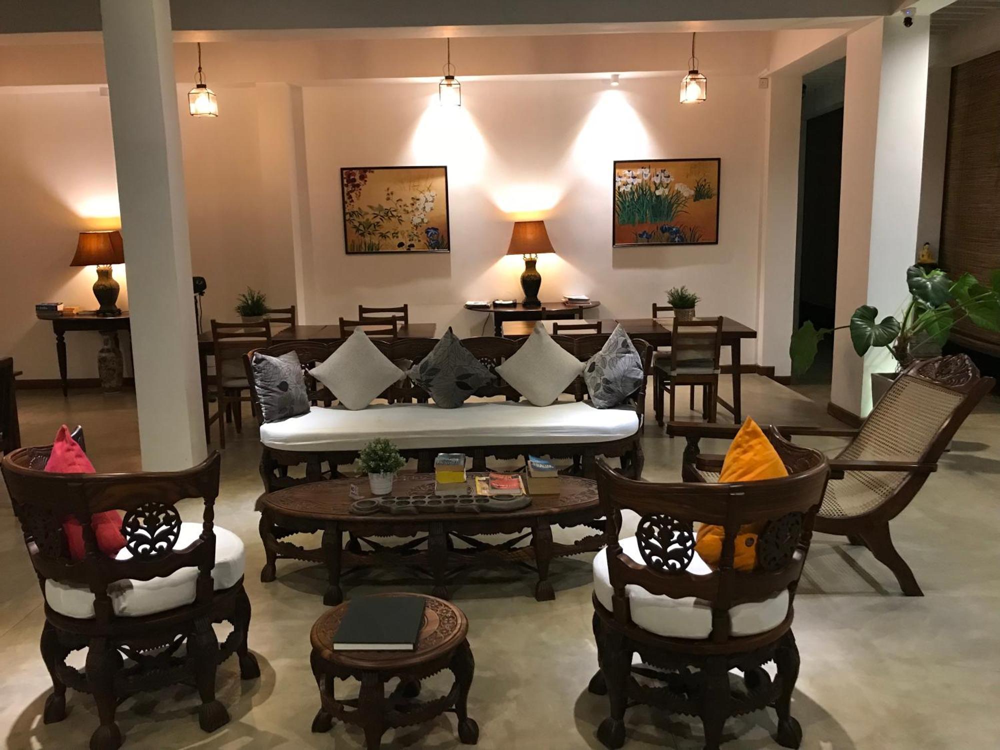 Hotel Sayura House Colombo Esterno foto